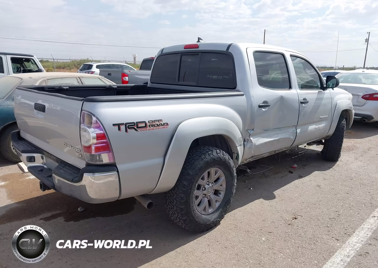 2012 Toyota Tacoma Prerunner V6 VIN:3TMJU4GN2CM128968 - 4