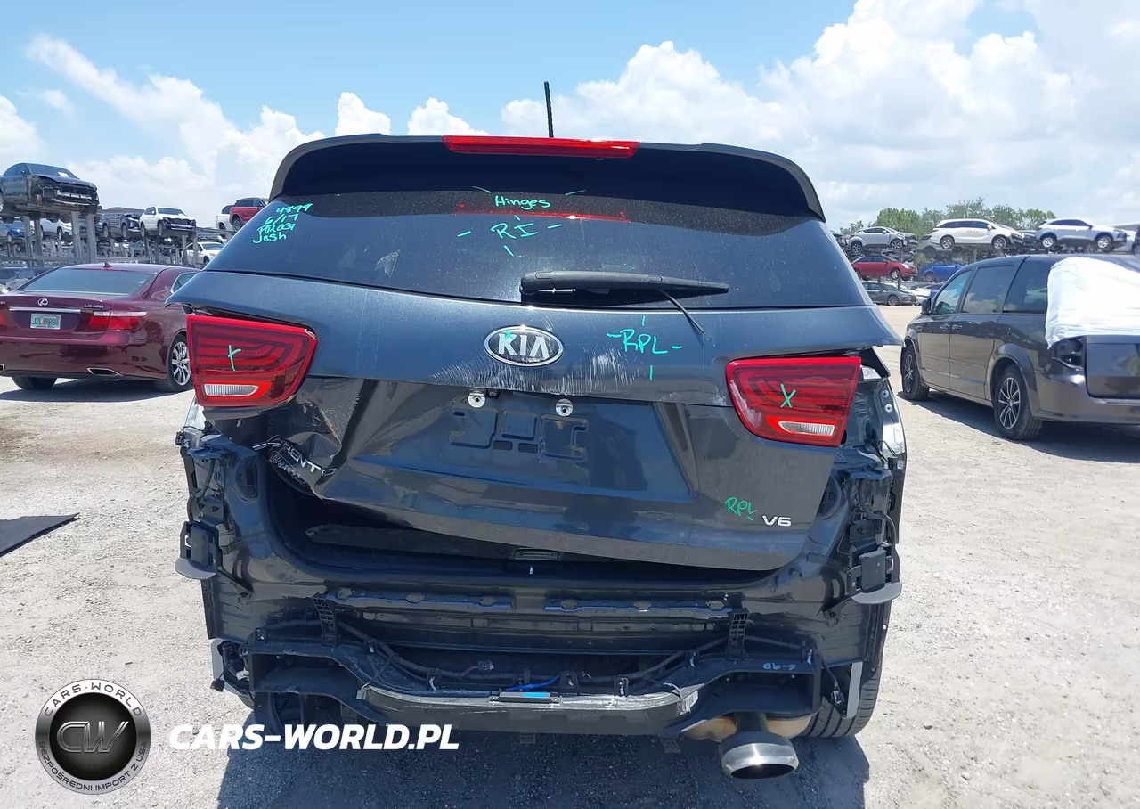2020 Kia Sorento S V6 VIN:5XYPG4A59LG694164 - 16