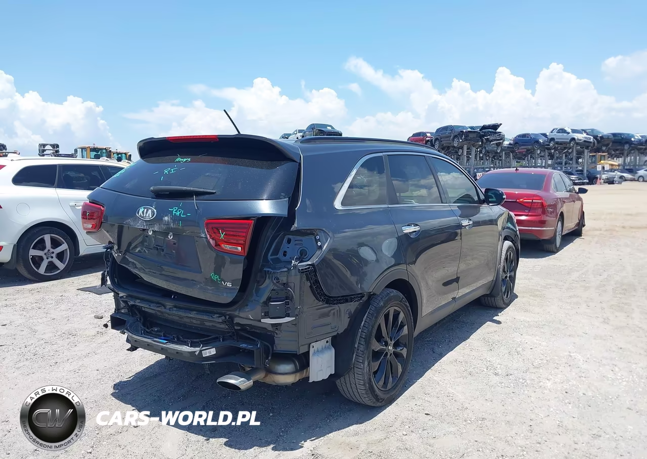 2020 Kia Sorento S V6 VIN:5XYPG4A59LG694164 - 4