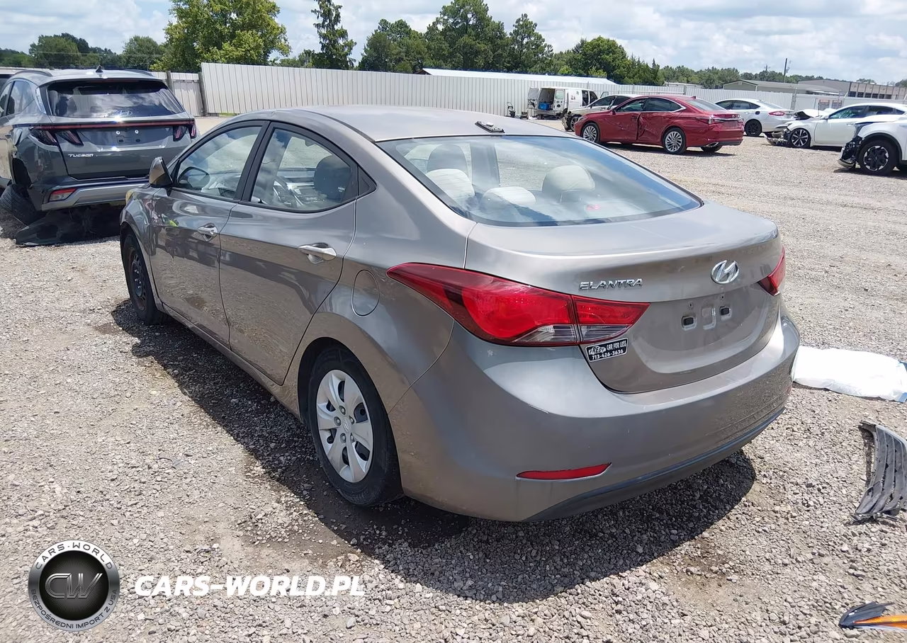 2016 Hyundai Elantra Se VIN:5NPDH4AE7GH701627 - 3