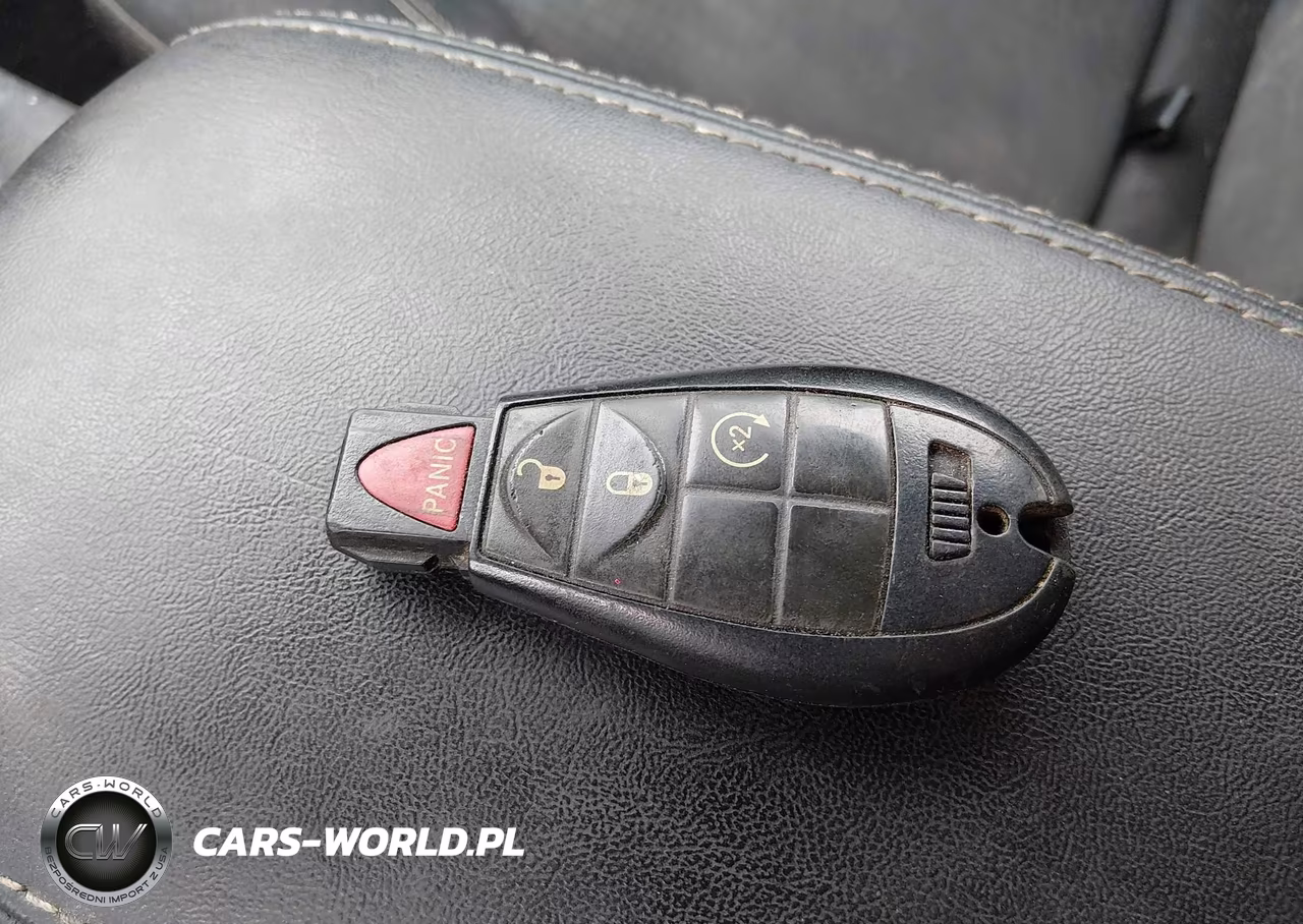 2016 Jeep Cherokee Latitude VIN:1C4PJMCB6GW375351 - 11