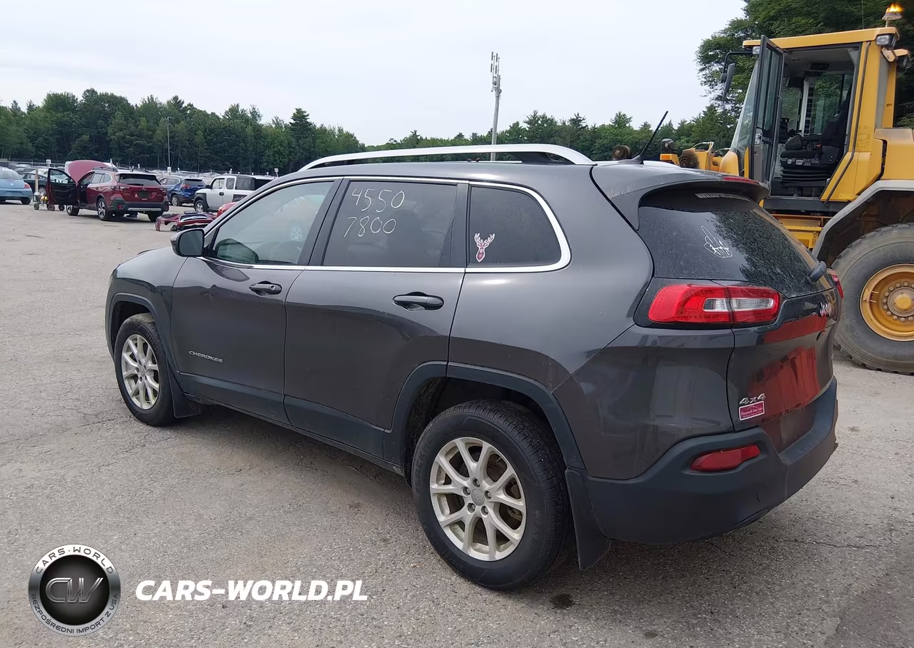 2016 Jeep Cherokee Latitude VIN:1C4PJMCB6GW375351 - 3