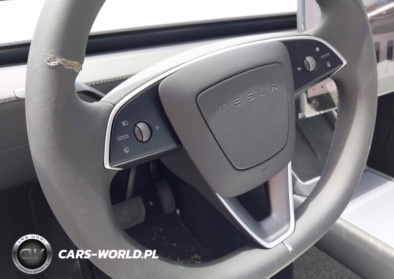 2026 Tesla Model Y VIN:7SAYGDEE3TF520244 - 21