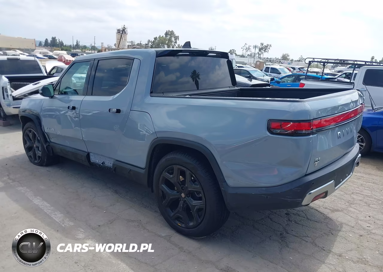 2023 Rivian R1T Adventure-Adventure Dual Motor Large Pack-Adventure Dual Motor Max Pack VIN:7FCTGBAA7PN029398 - 3