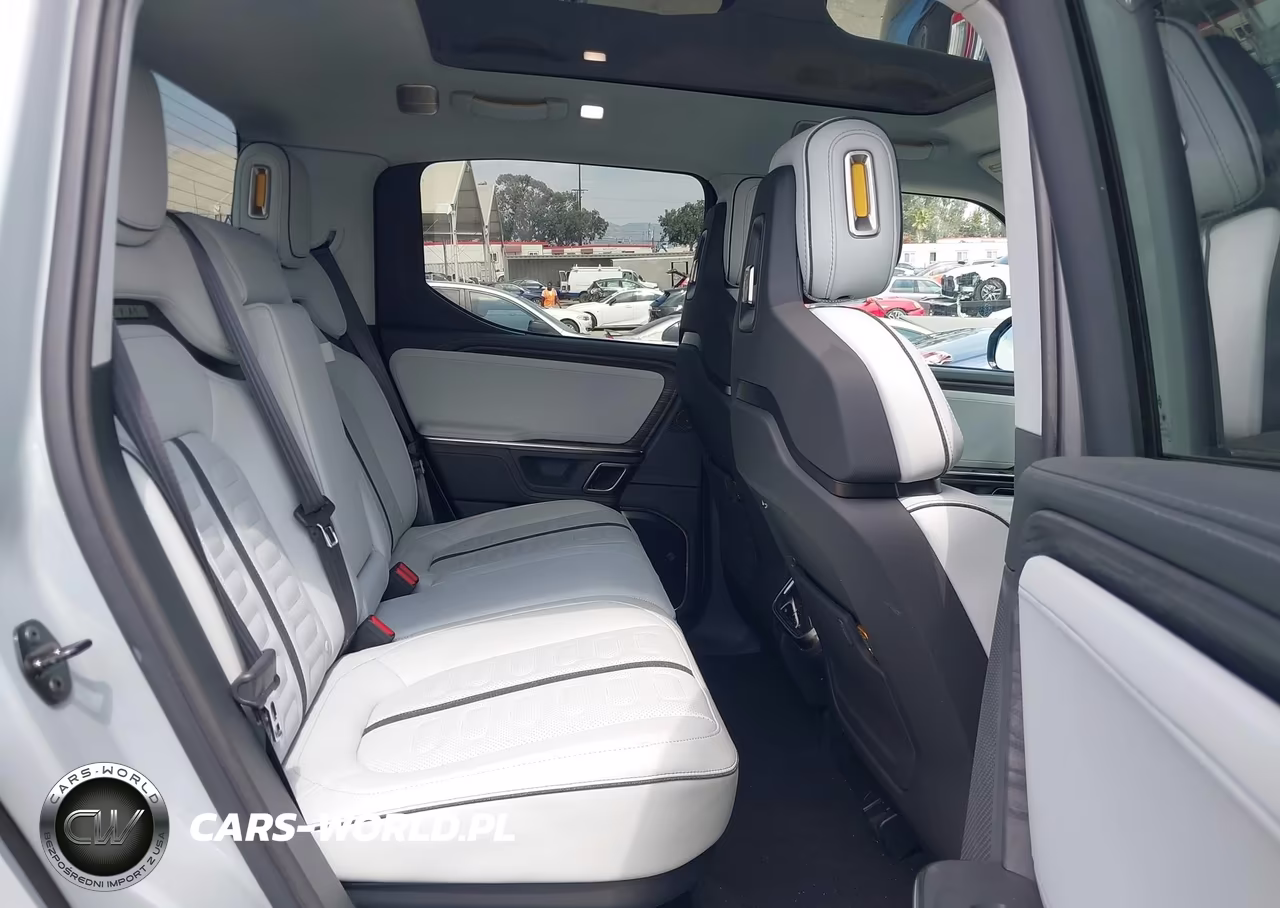 2023 Rivian R1T Adventure-Adventure Dual Motor Large Pack-Adventure Dual Motor Max Pack VIN:7FCTGBAA7PN029398 - 8