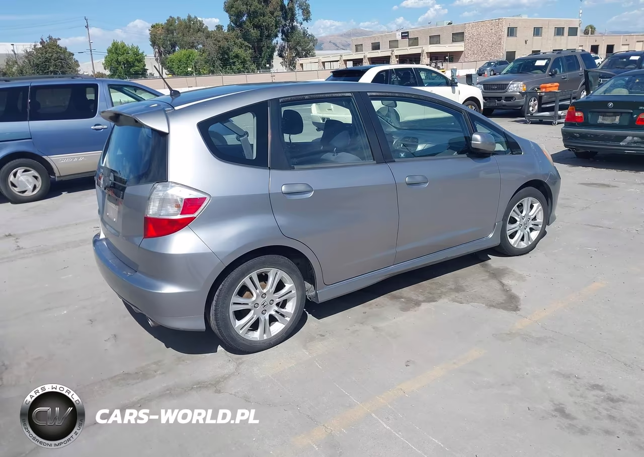 2009 Honda Fit Sport VIN:JHMGE87459S022065 - 4