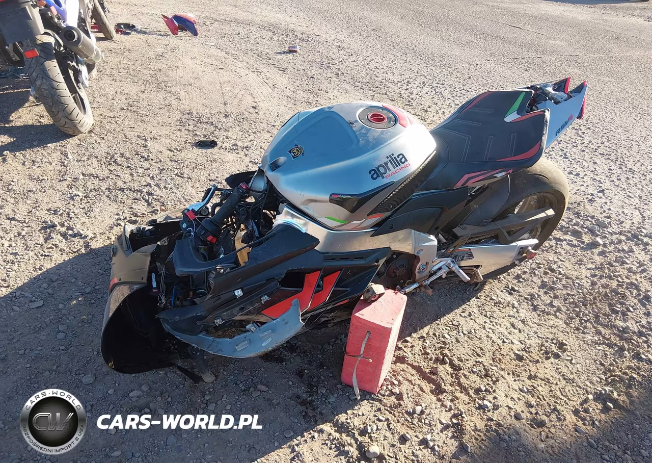 2021 Aprilia Rsv4 1100 VIN:ZD4KYUA06MS000137 - 14