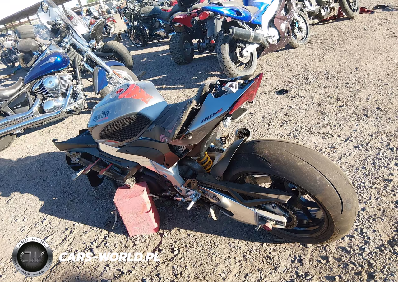 2021 Aprilia Rsv4 1100 VIN:ZD4KYUA06MS000137 - 18
