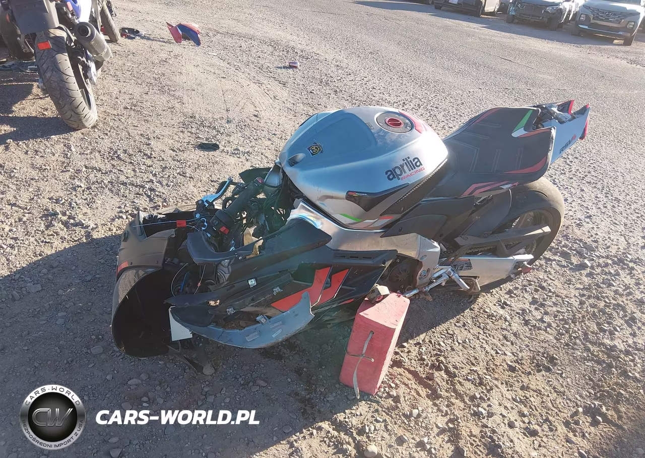 2021 Aprilia Rsv4 1100 VIN:ZD4KYUA06MS000137 - 2