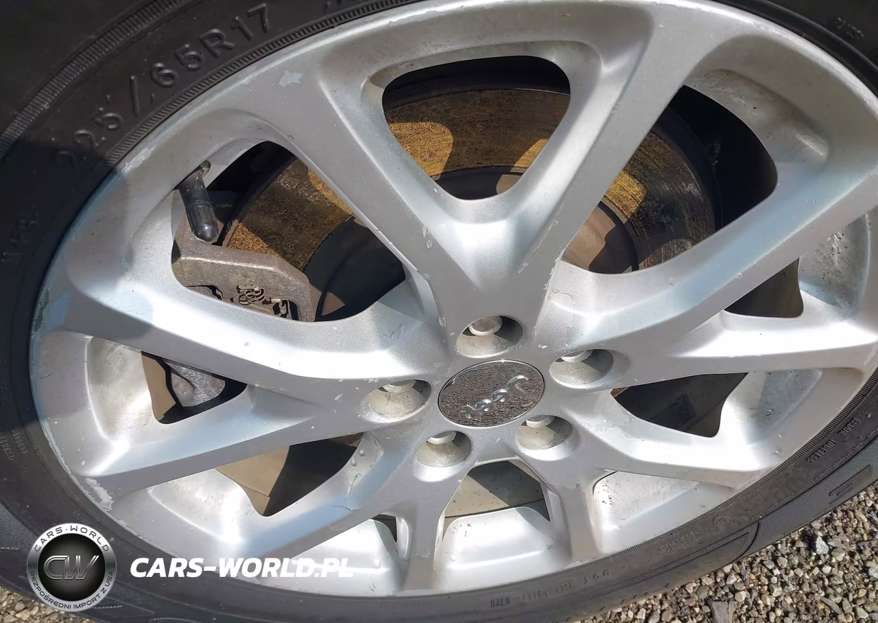 2014 Jeep Cherokee Latitude VIN:1C4PJMCB9EW240734 - 12