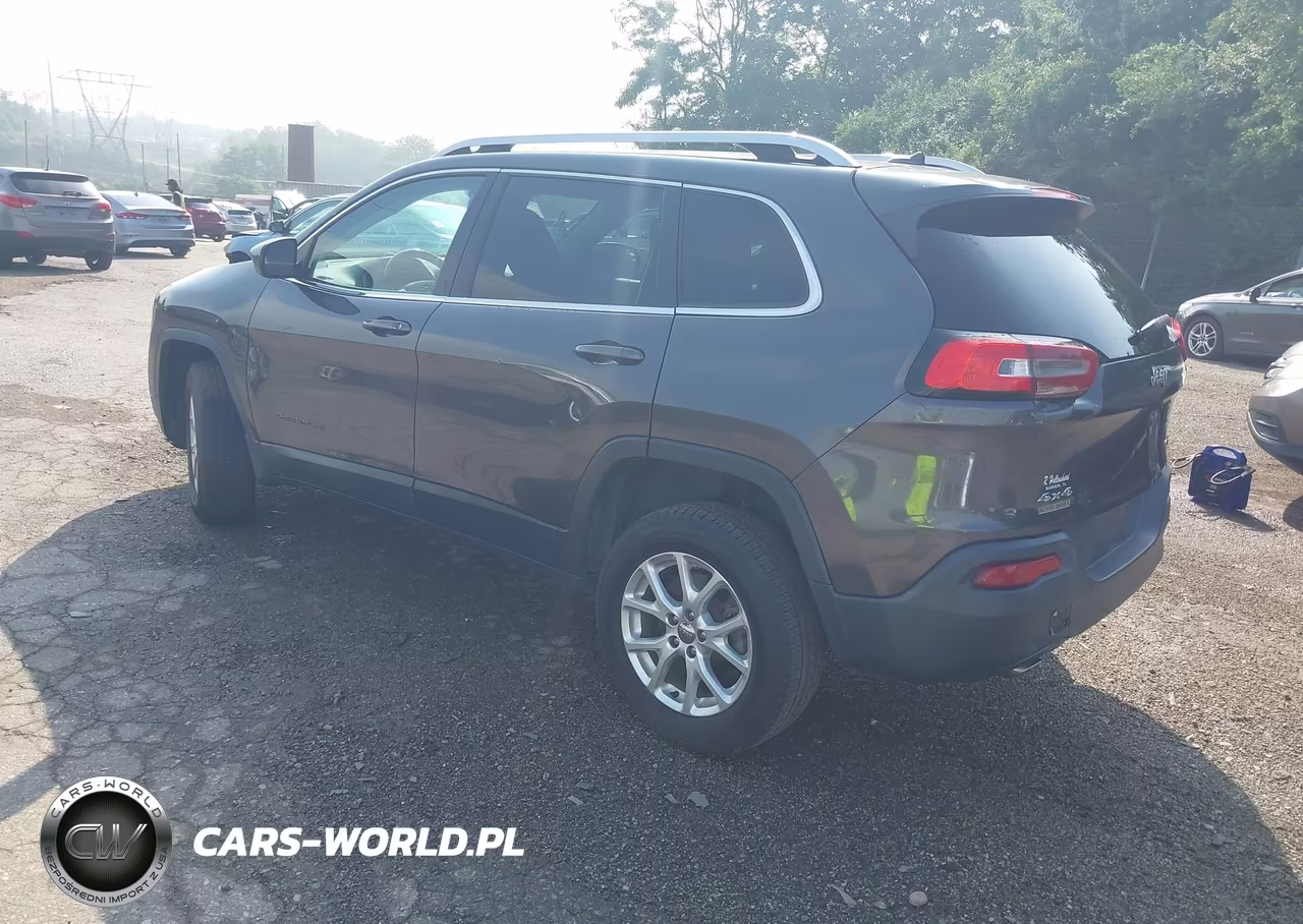 2014 Jeep Cherokee Latitude VIN:1C4PJMCB9EW240734 - 3
