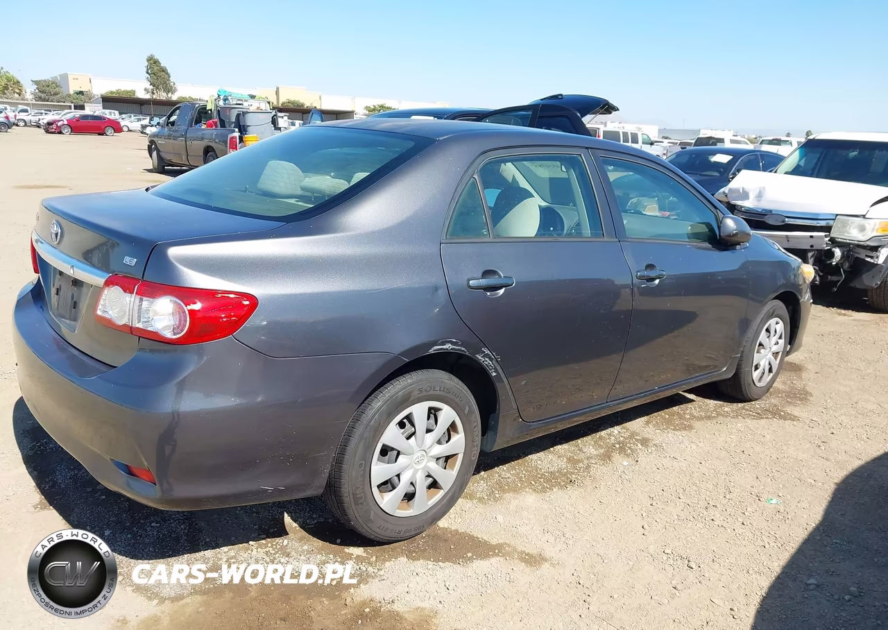 2011 Toyota Corolla Le VIN:JTDBU4EEXB9165335 - 4