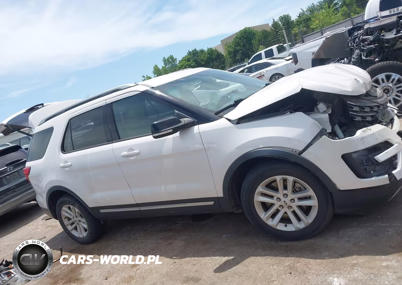 2016 Ford Explorer Xlt VIN:1FM5K7D84GGA03814 - 14