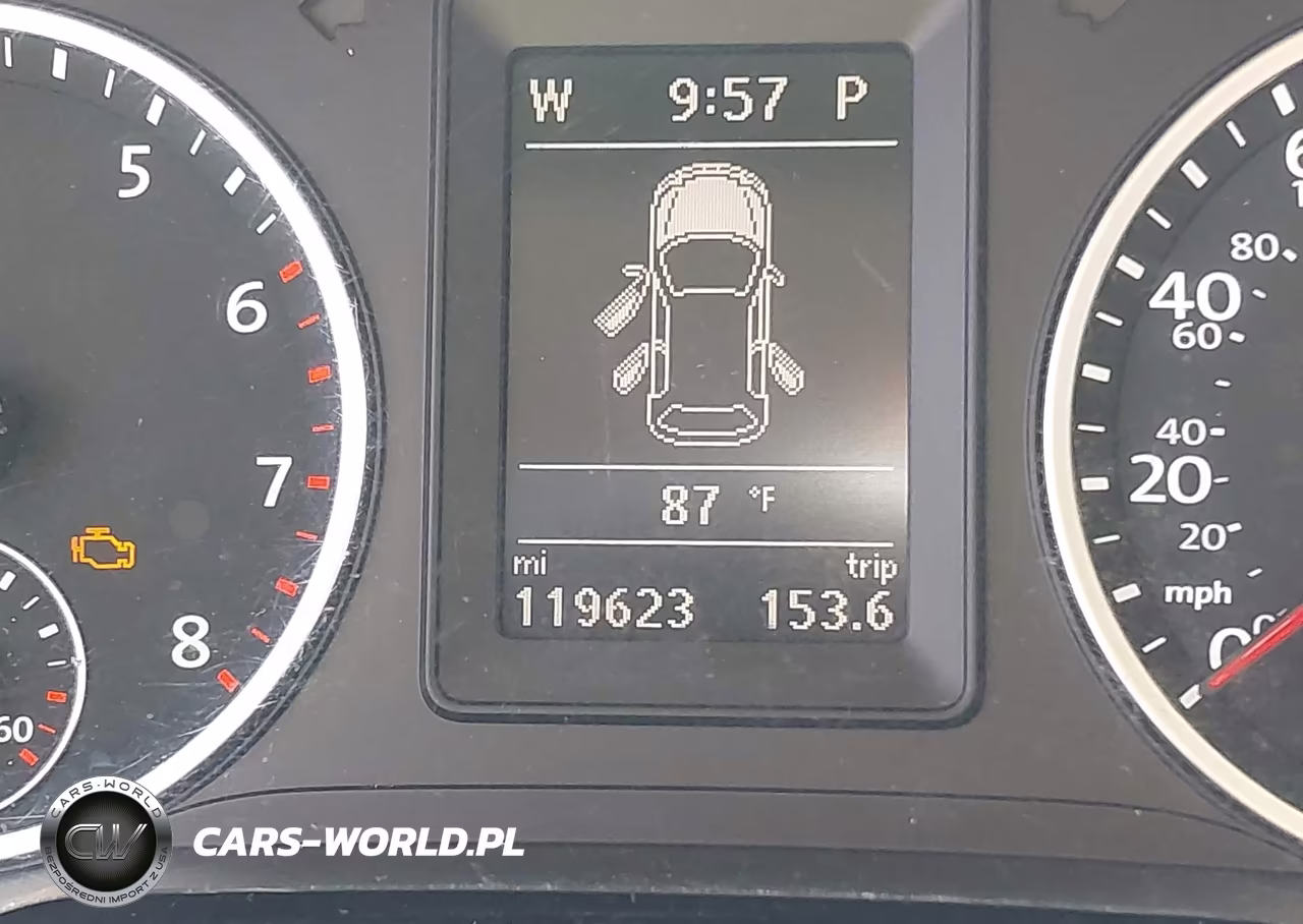 2015 Volkswagen Tiguan S VIN:WVGAV7AX3FW566648 - 16