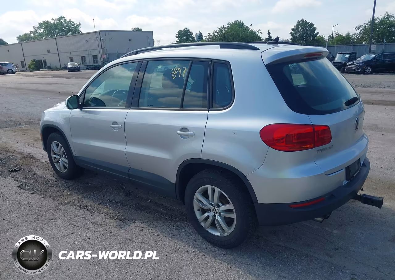 2015 Volkswagen Tiguan S VIN:WVGAV7AX3FW566648 - 3
