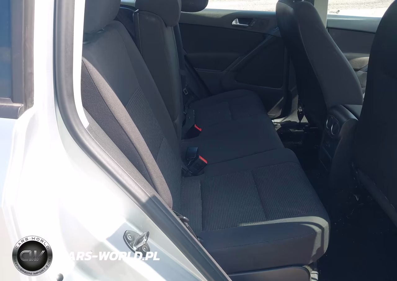 2015 Volkswagen Tiguan S VIN:WVGAV7AX3FW566648 - 8