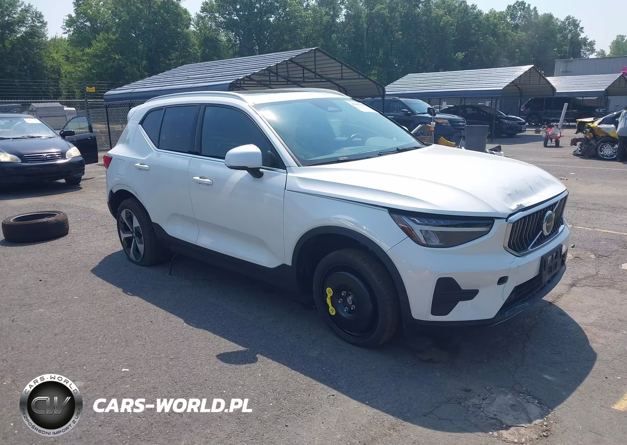 2025 Volvo Xc40 B5 Core Bright Theme VIN:YV4L12UJ0S2495863 - 1