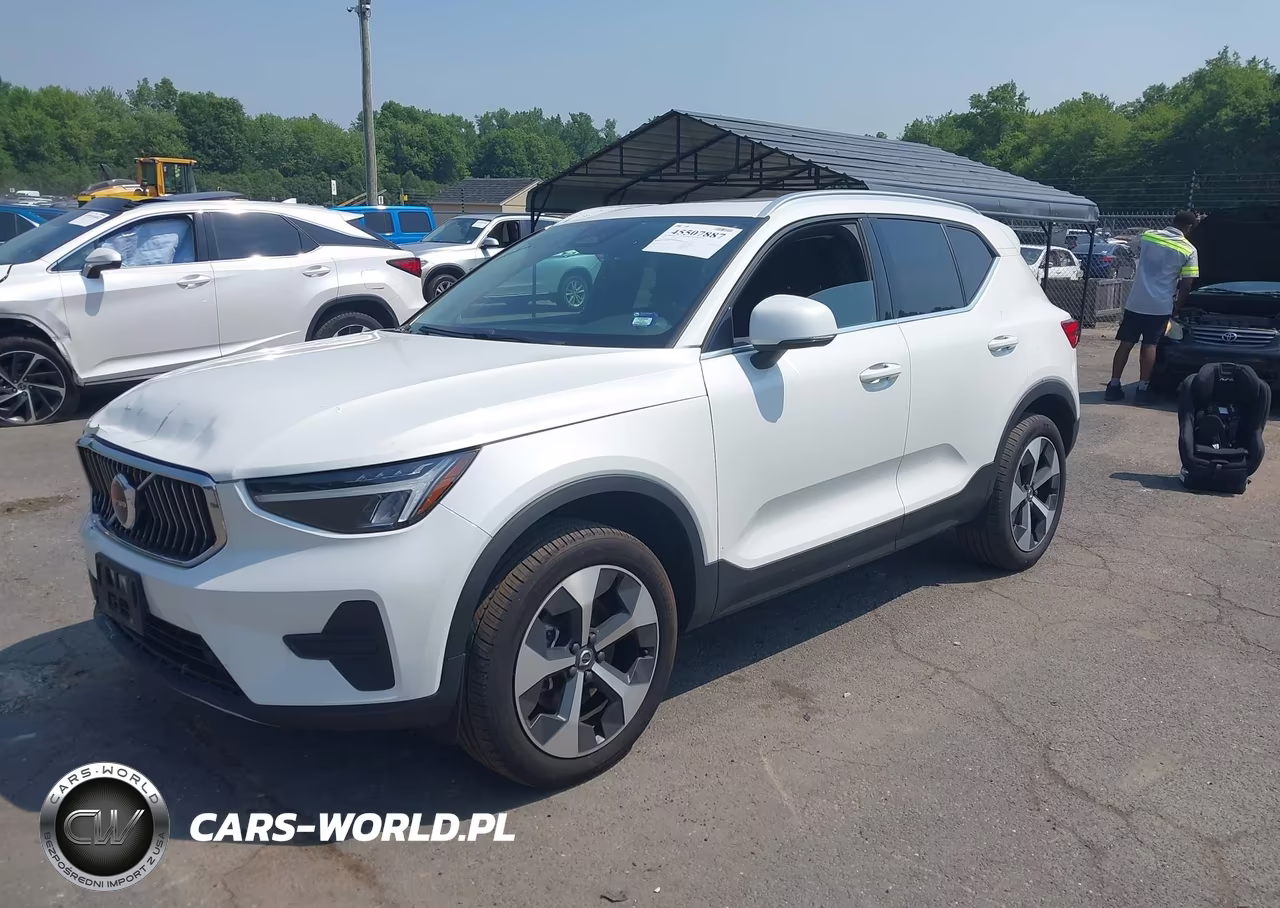 2025 Volvo Xc40 B5 Core Bright Theme VIN:YV4L12UJ0S2495863 - 2