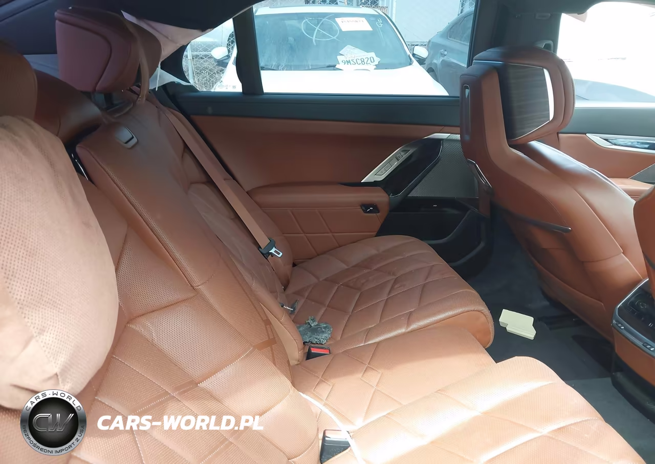 2024 BMW I7 xDrive60 VIN:WBY53EJ00RCP92198 - 8