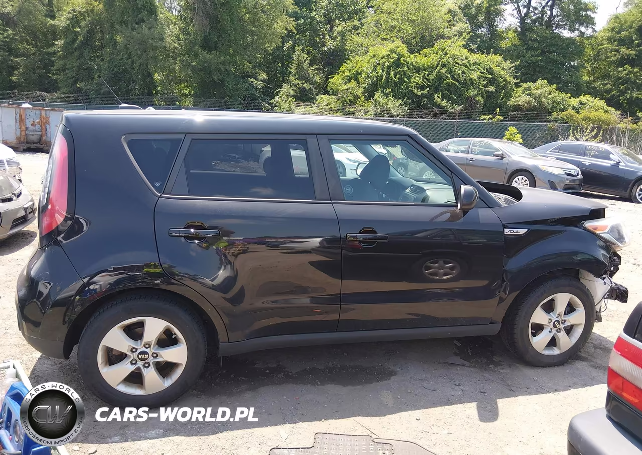2018 Kia Soul VIN:KNDJN2A23J7900496 - 13