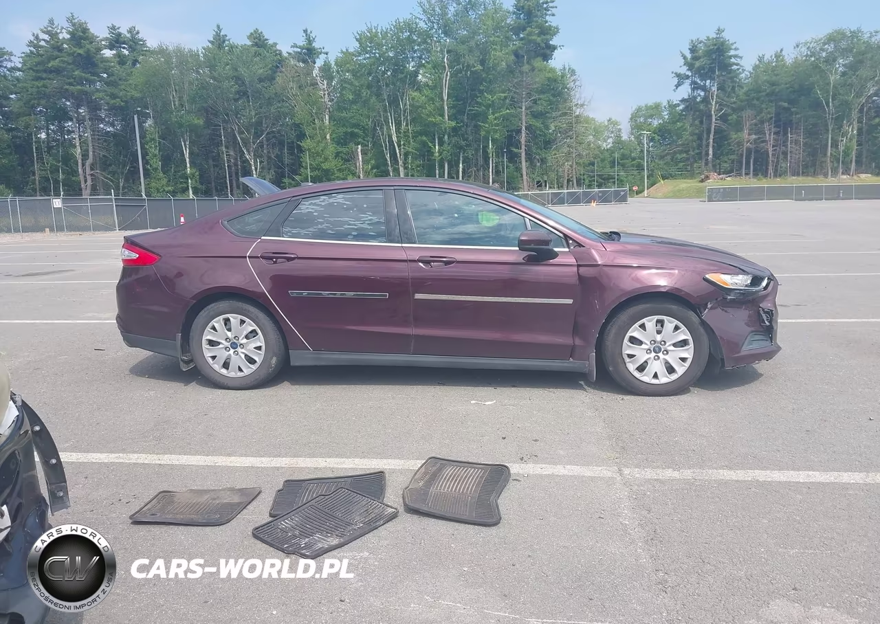 2013 Ford Fusion S VIN:3FA6P0G71DR190069 - 13