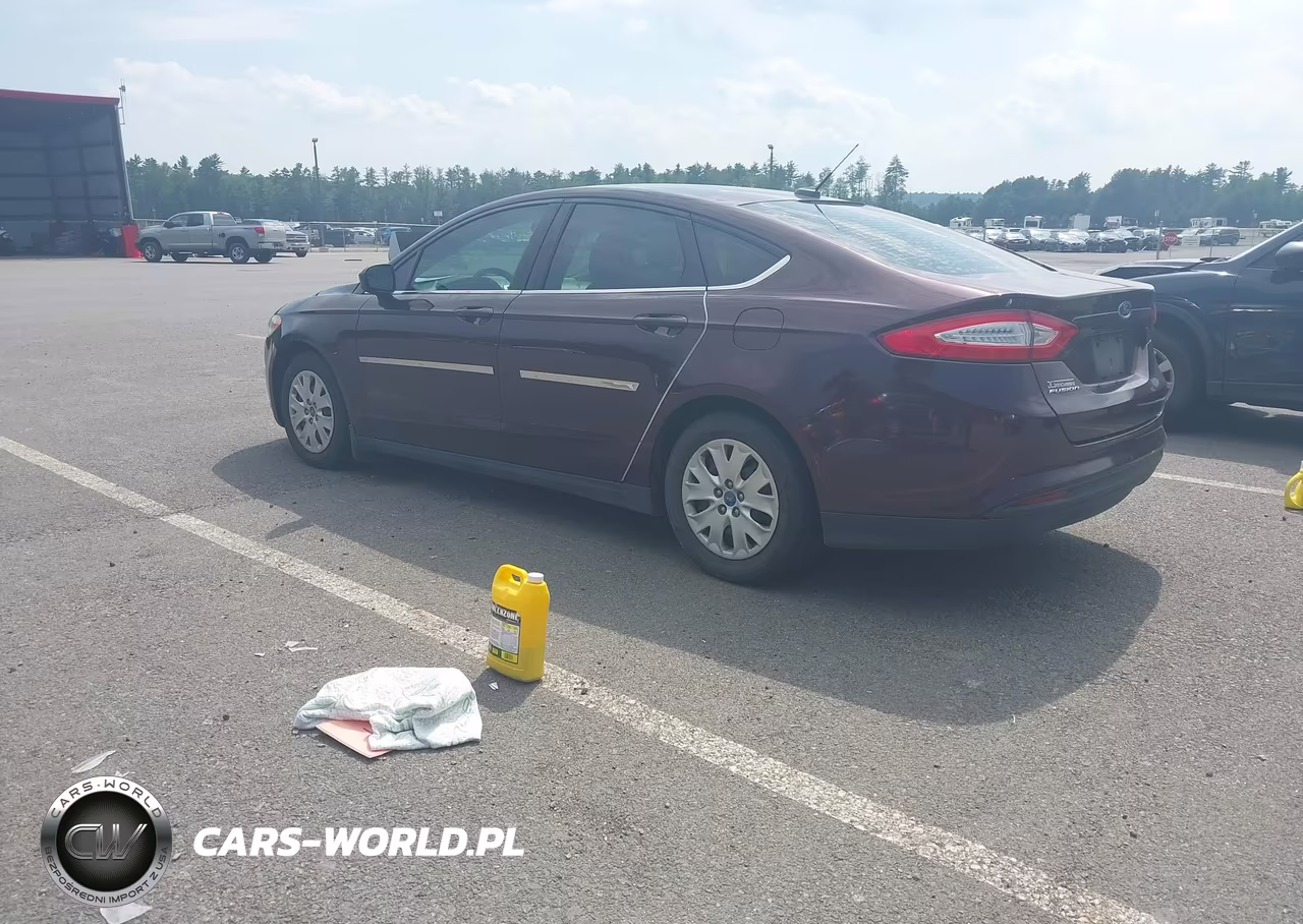 2013 Ford Fusion S VIN:3FA6P0G71DR190069 - 3