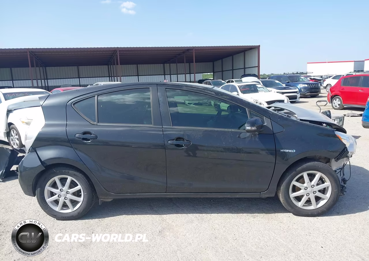 2013 Toyota Prius C Four VIN:JTDKDTB3XD1539117 - 14