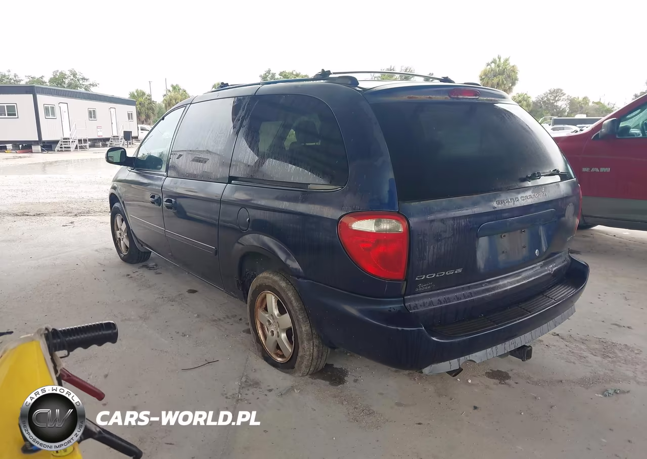 2005 Dodge Caravan Sxt VIN:2D4GP44L45R113813 - 3