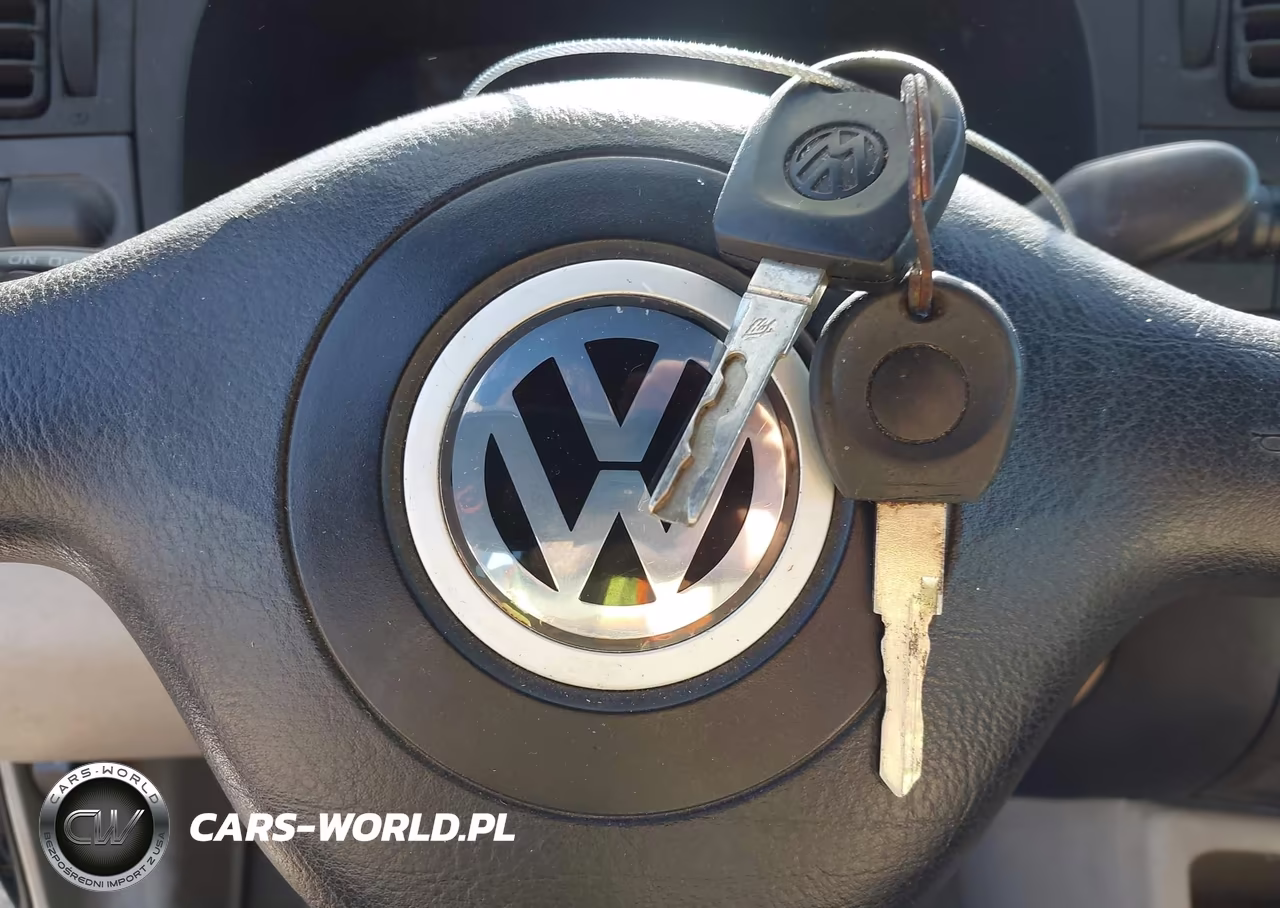 1999 Volkswagen Cabrio Gls VIN:3VWDB61E5XM811824 - 11