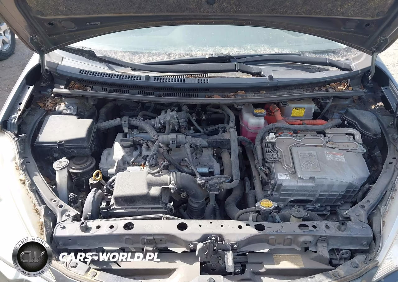 2014 Toyota Prius C Two VIN:JTDKDTB3XE1083024 - 10