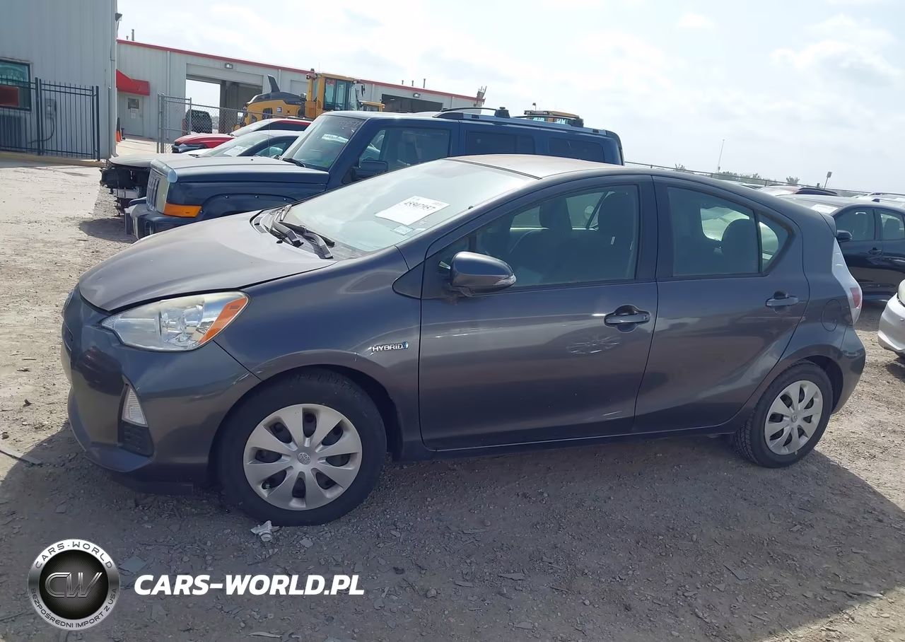 2014 Toyota Prius C Two VIN:JTDKDTB3XE1083024 - 14