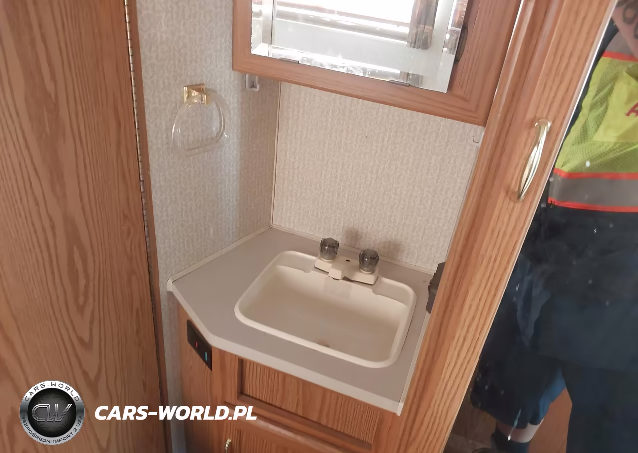 1998 Chevrolet Cutaway Rv VIN:1GBJG31J7W1028295 - 21