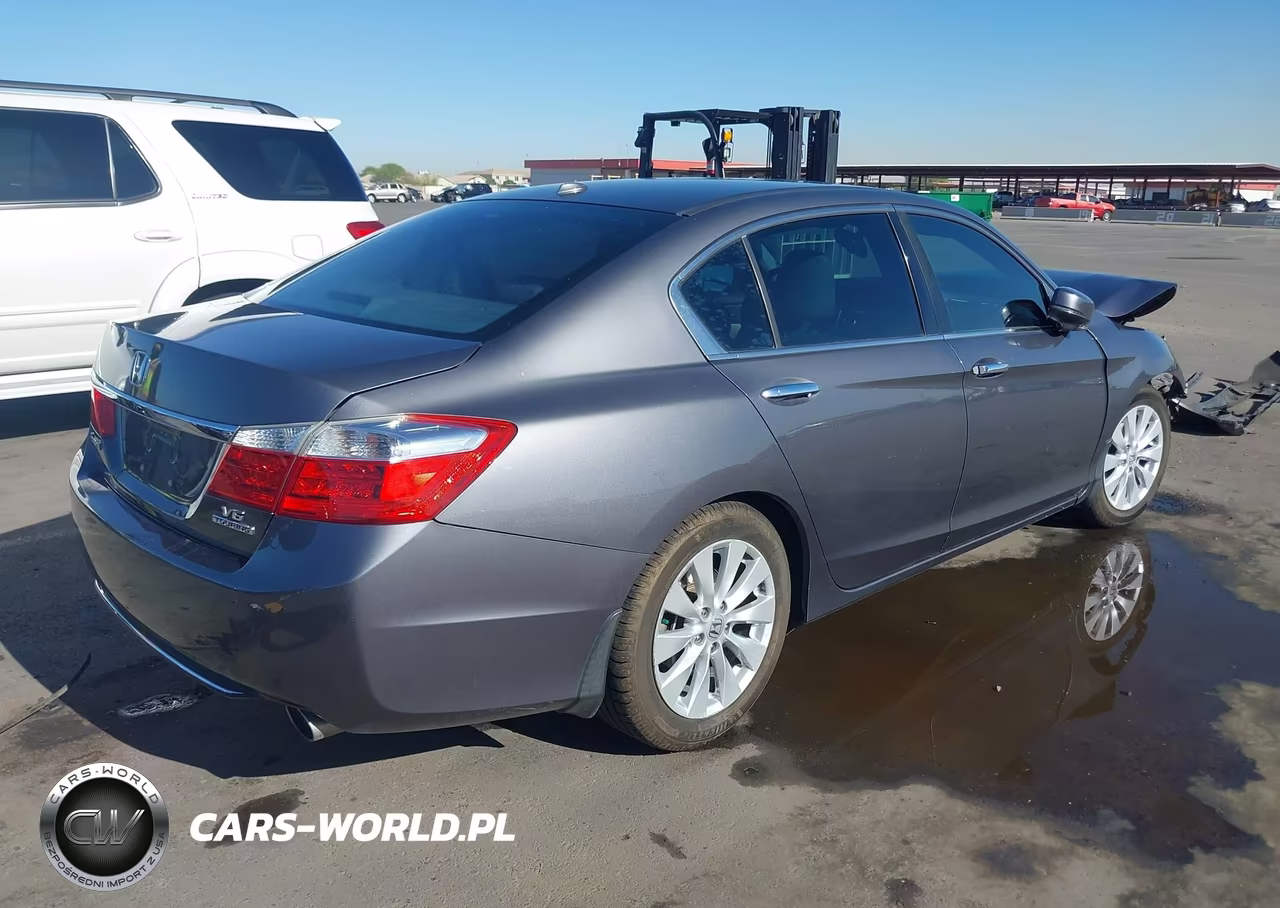 2013 Honda Accord Touring VIN:1HGCR3F96DA038702 - 4