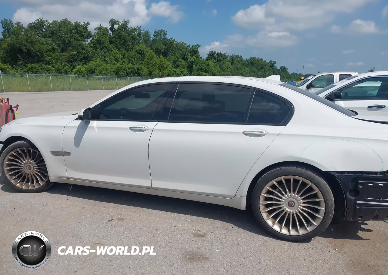 2015 BMW 740Li xDrive VIN:WBAYF4C56FGS99409 - 14