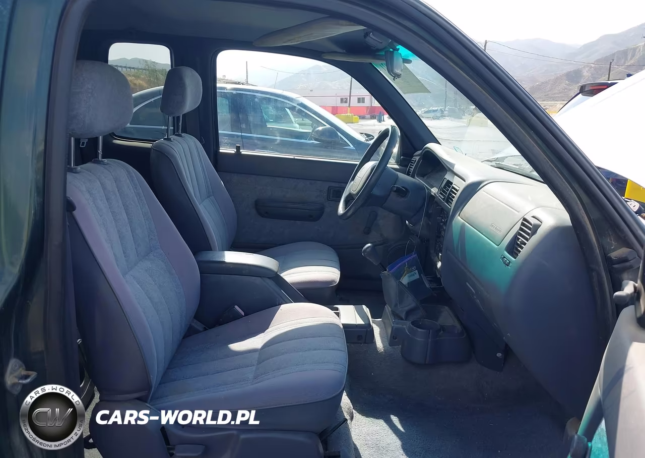 2000 Toyota Tacoma VIN:4TAVL52N3YZ664914 - 5