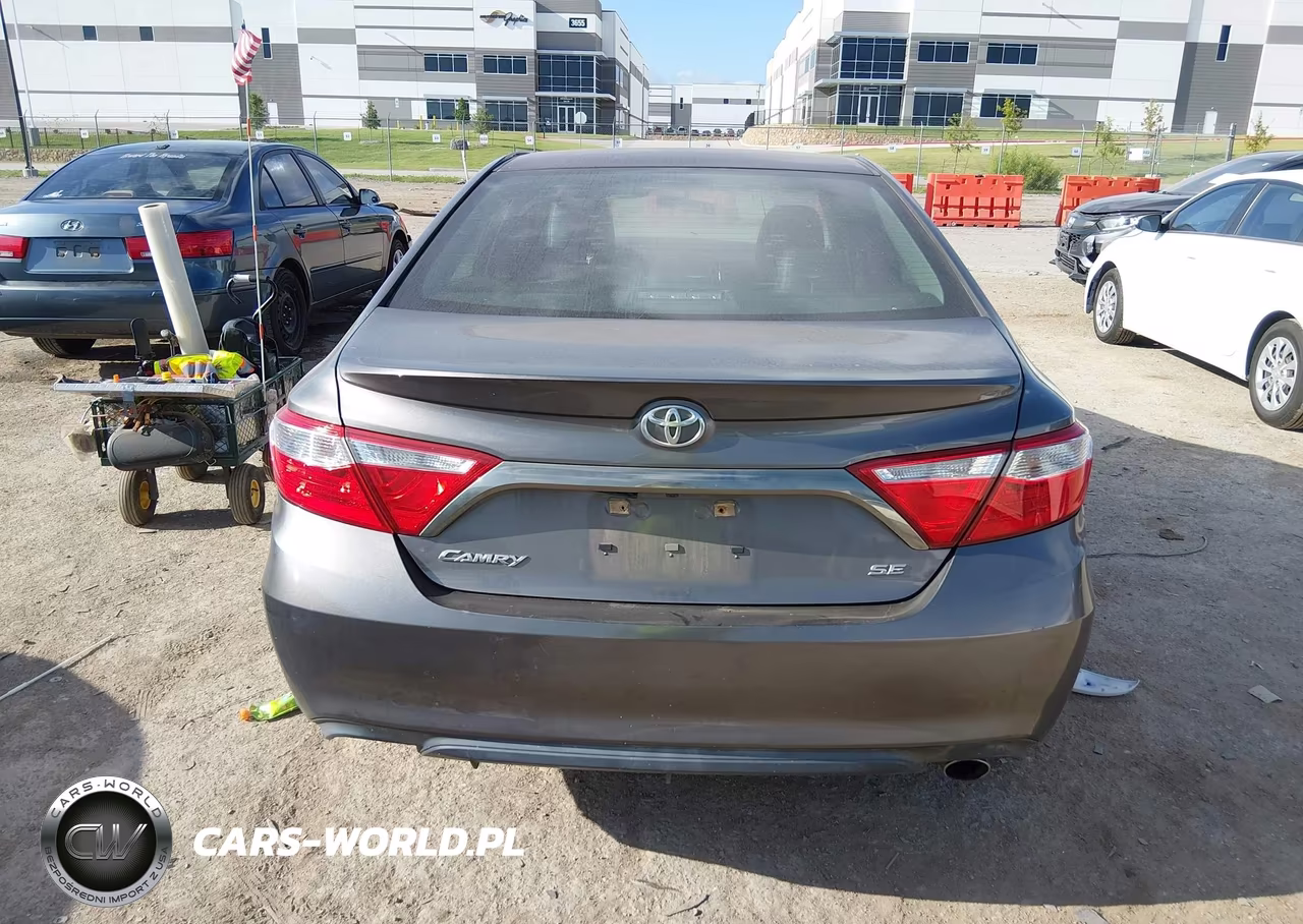 2016 Toyota Camry Se VIN:4T1BF1FK8GU165444 - 17
