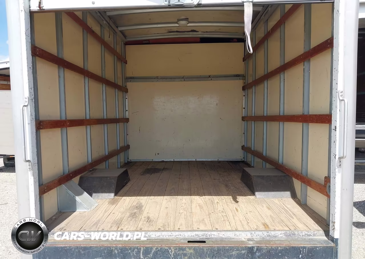 2009 Ford E-350 Cutaway VIN:1FDSE35L19DA03392 - 7
