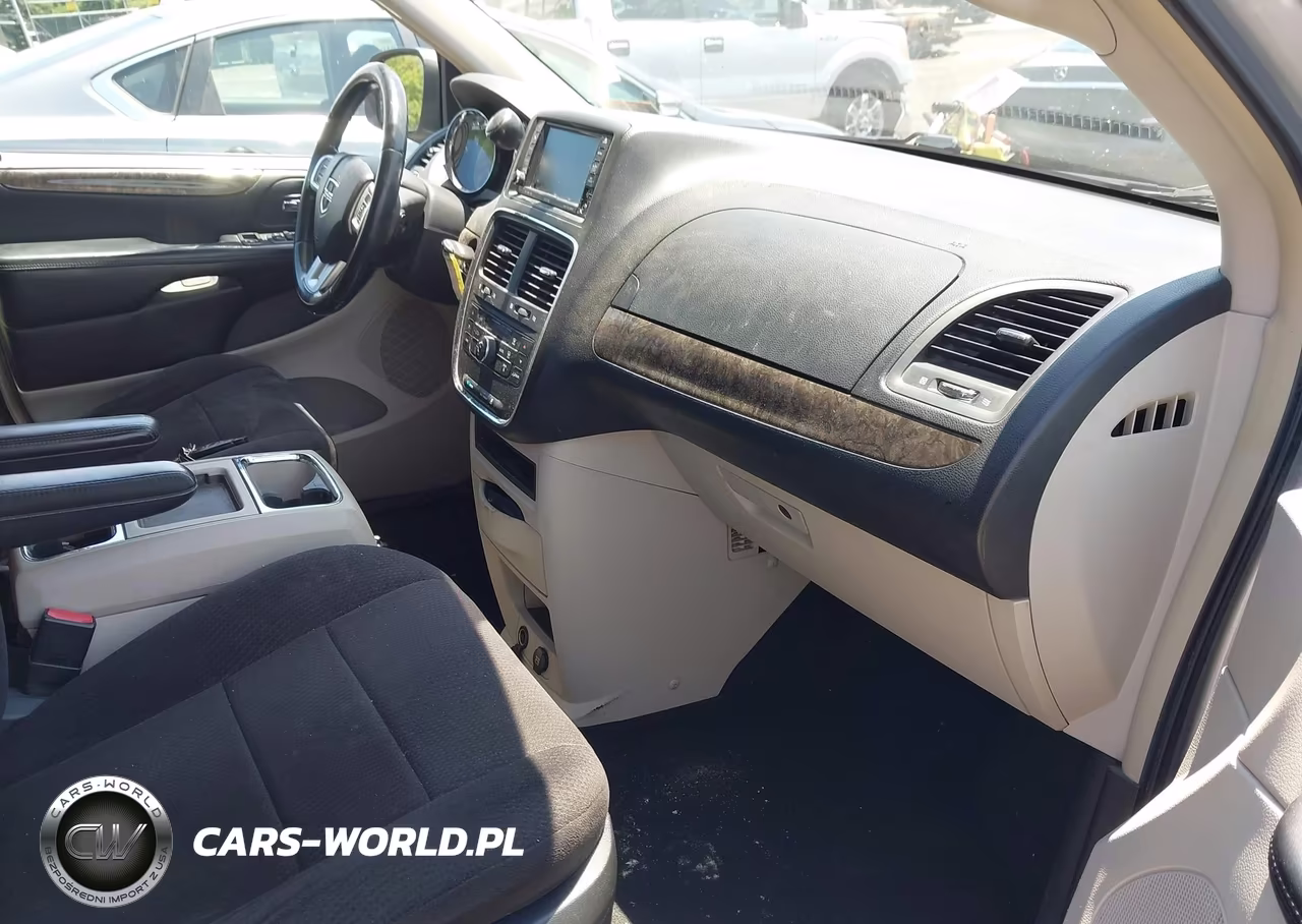 2011 Dodge Grand Caravan Crew VIN:2D4RN5DGXBR662337 - 5