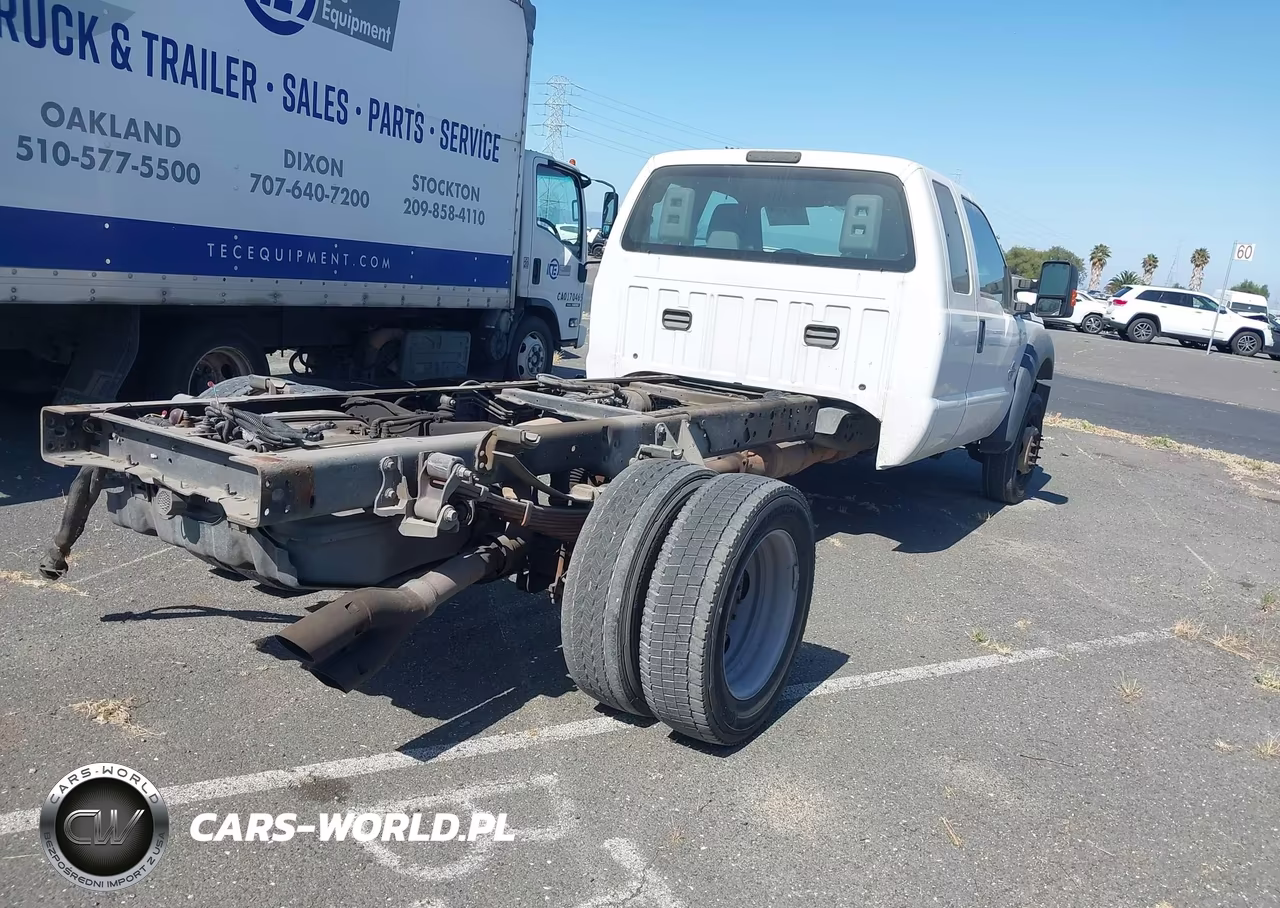2016 Ford F-450 Chassis Lariat-Xl-Xlt VIN:1FD0X4GTXGEA83688 - 4