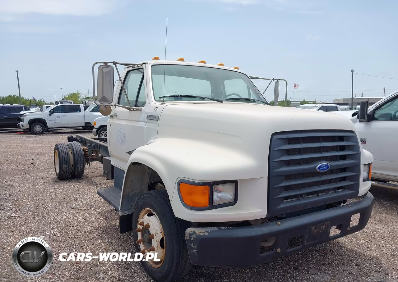 1995 Ford F800