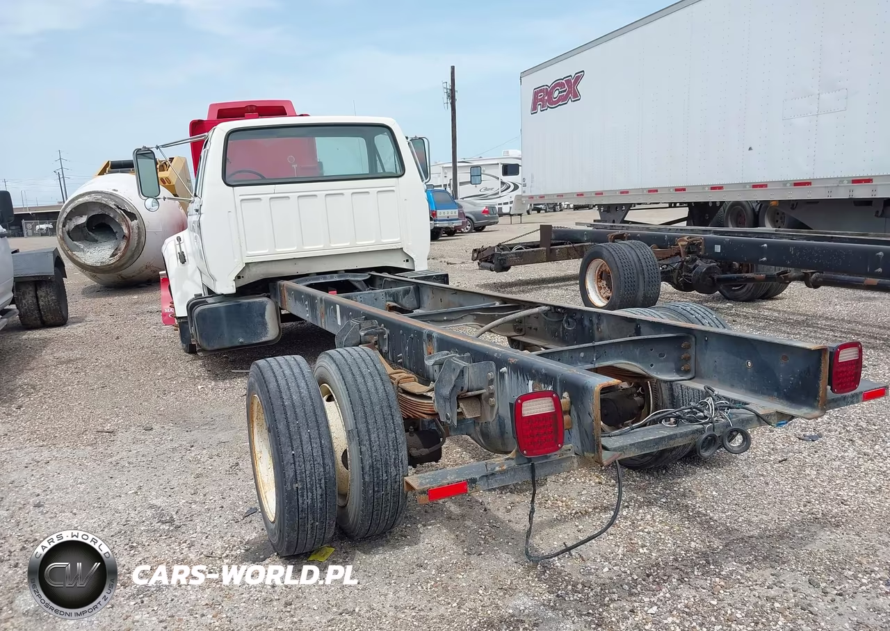 1995 Ford F800 VIN:1FDNF80C6SVA75350 - 11