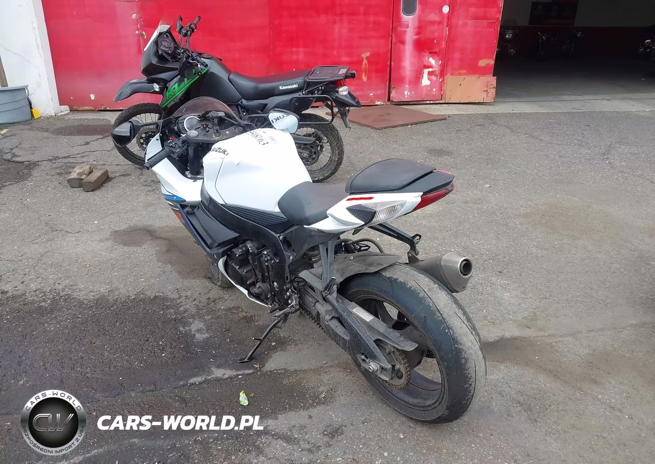 2023 Suzuki Gsx-R600 VIN:JS1GN7FA8P7100318 - 3