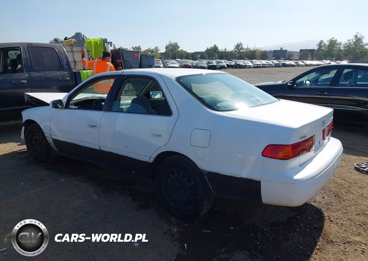 2001 Toyota Camry Le VIN:JT2BG22K610545466 - 3