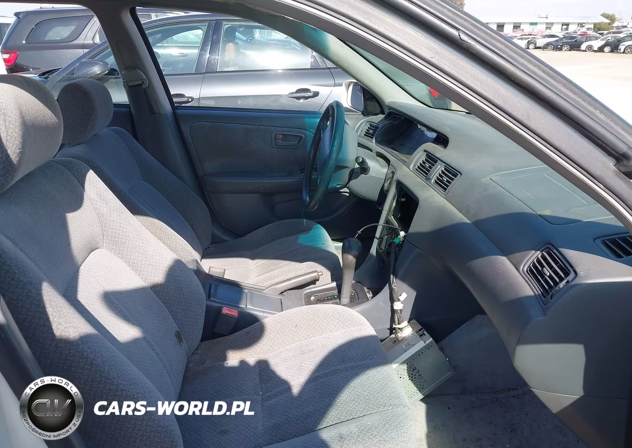 2001 Toyota Camry Le VIN:JT2BG22K610545466 - 5