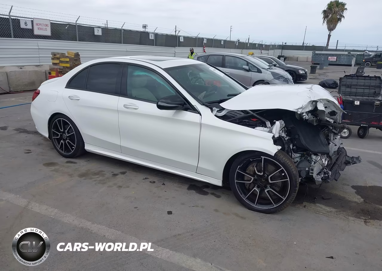 2020 Mercedes-Benz C 300