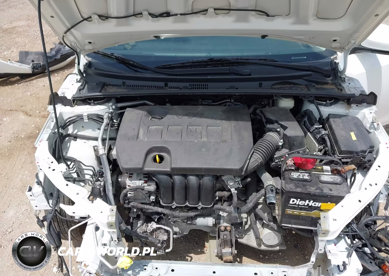 2018 Toyota Corolla L VIN:2T1BURHE0JC030365 - 10