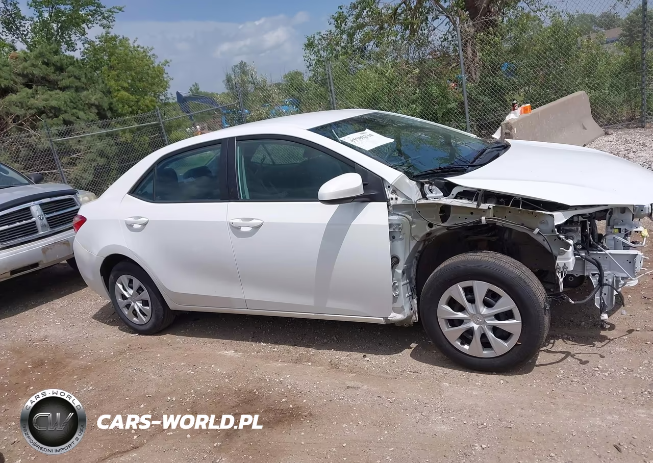 2018 Toyota Corolla L VIN:2T1BURHE0JC030365 - 13