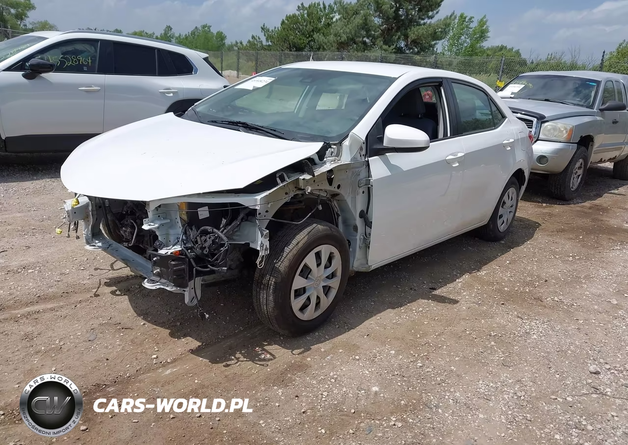 2018 Toyota Corolla L VIN:2T1BURHE0JC030365 - 2