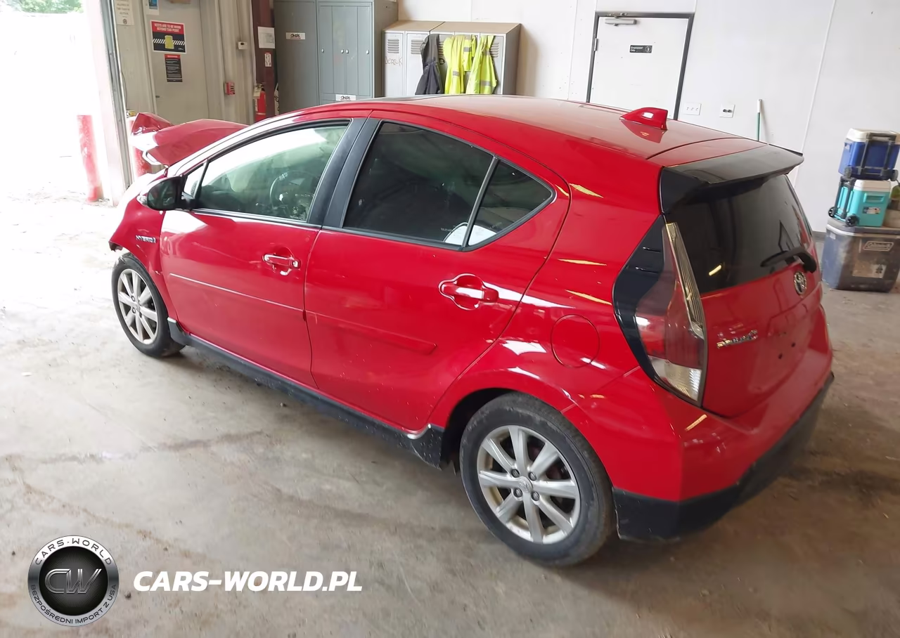 2017 Toyota Prius C Technology VIN:JTDKDTB34H1594765 - 3