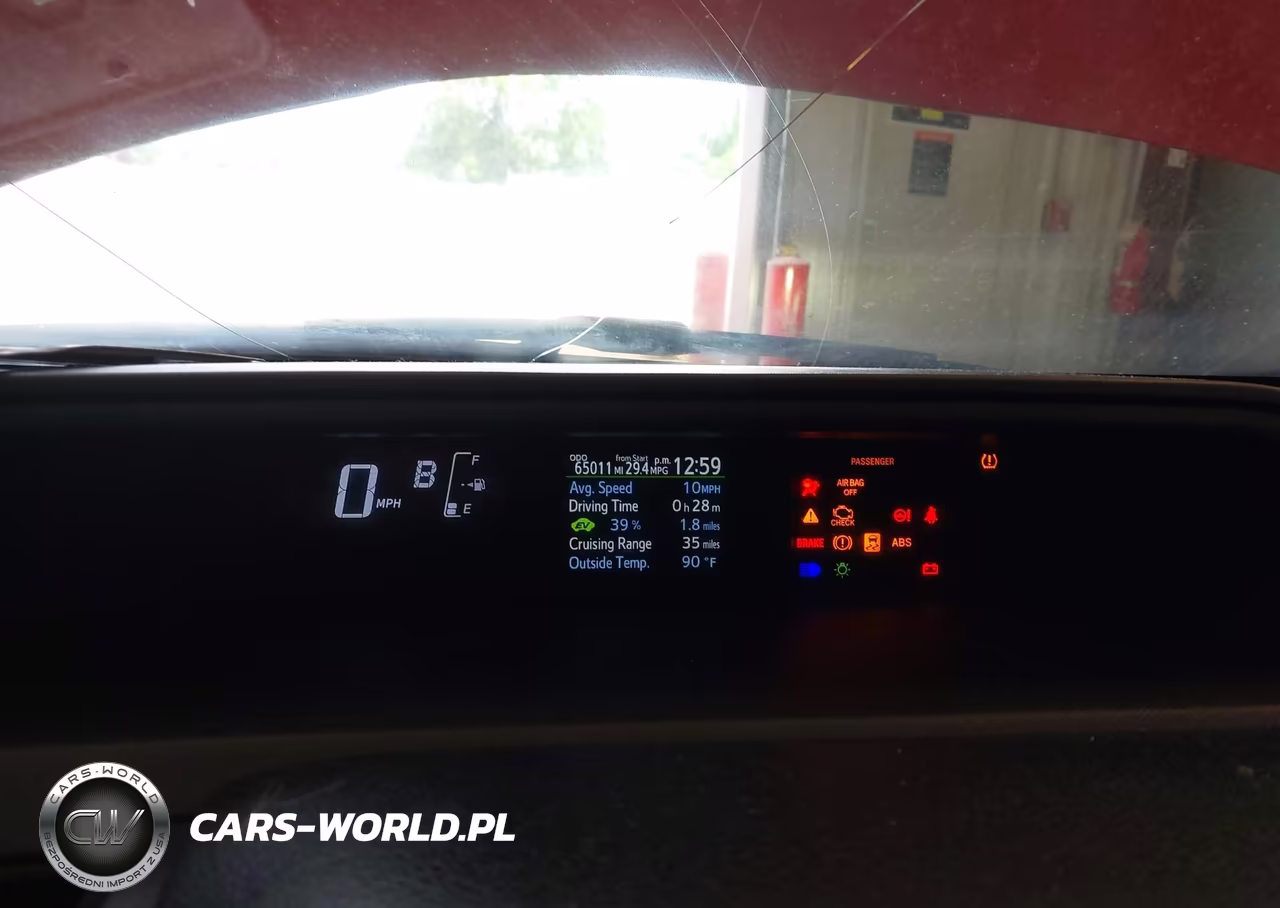2017 Toyota Prius C Technology VIN:JTDKDTB34H1594765 - 7